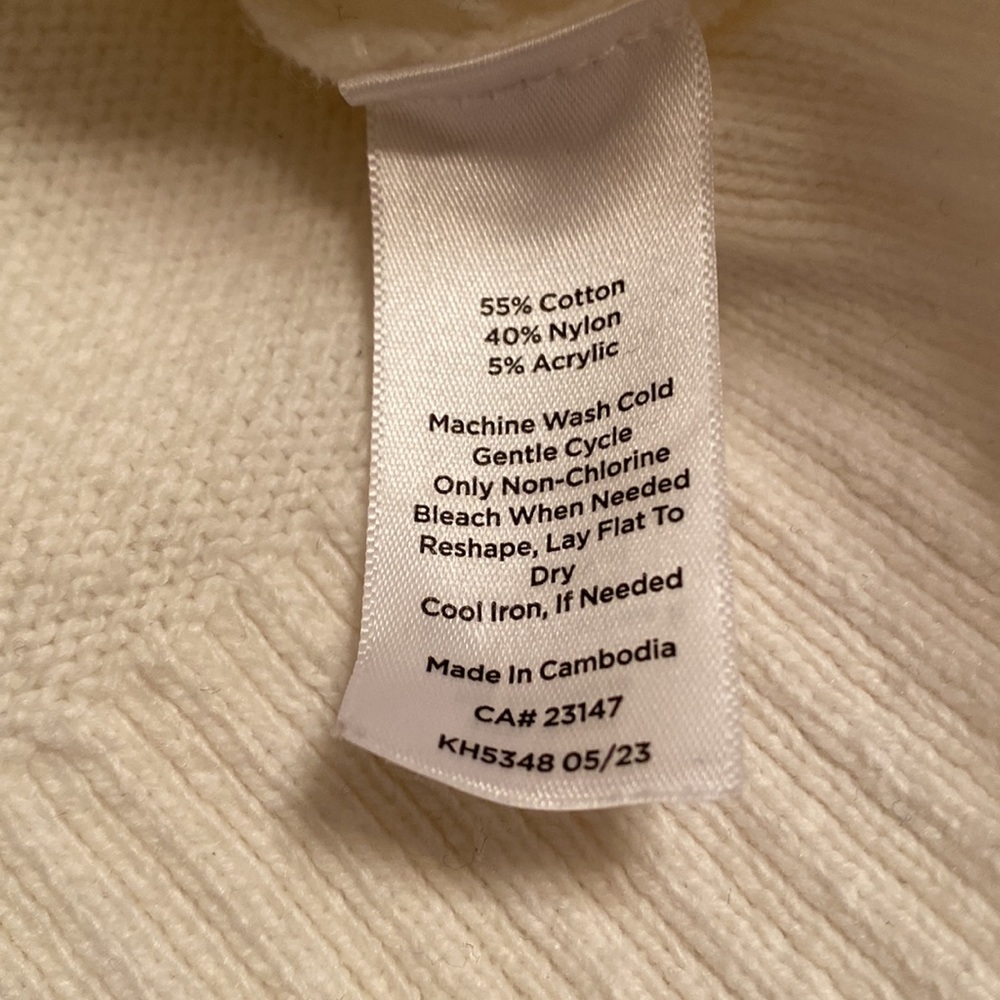 Sweater - Picture 5 of 6